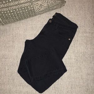 LIKE NEW Black skinny jeans